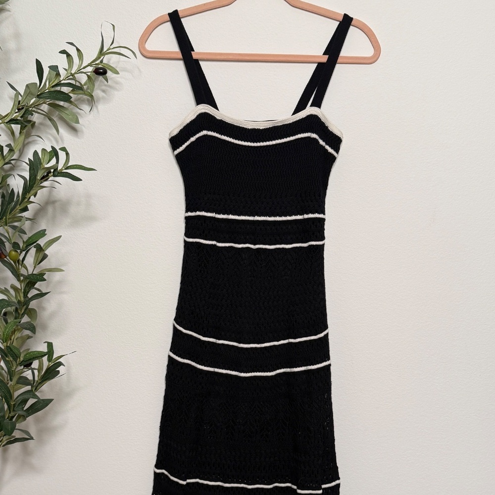 Abercrombie & Fitch Black and White Crochet Maxi Dress in Size XS Petite Length - Picture 3 of 8